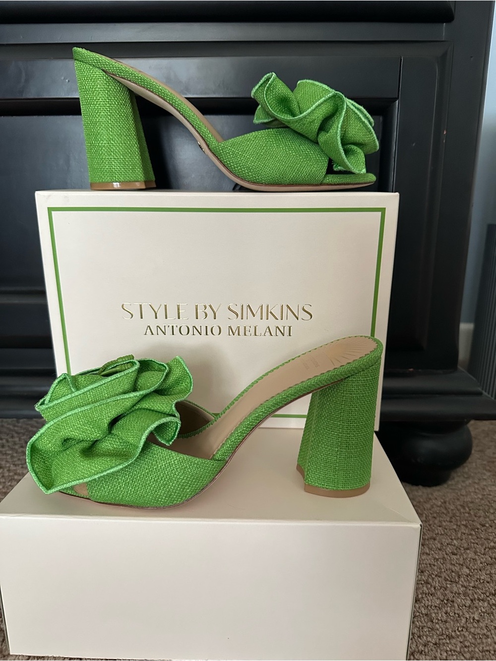 ANTONIO MELANI Lime Green Ruffle Block Heel Mules